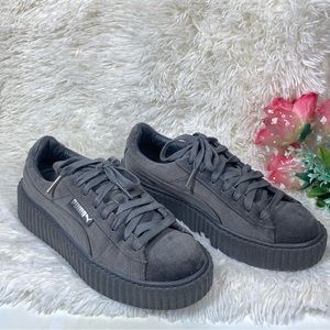 Puma Creeper Velvet
Rihanna Fenty Glacier Grey Size 6
